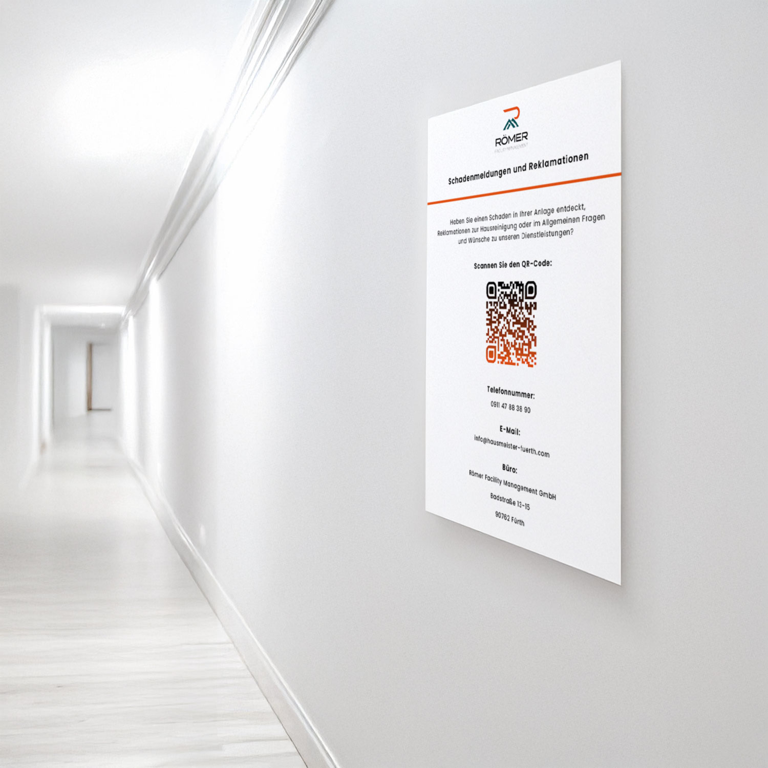QR-Code-Aushang an der Wand